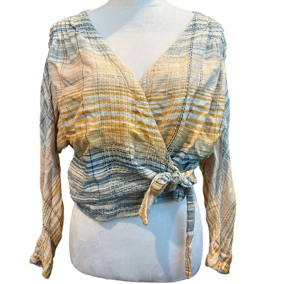 Free People Maldives Surplice wrap top Medium - Picture 5 of 8